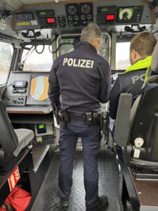 MEHR LESEN